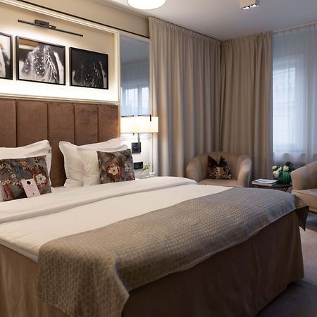 Bank Hotel, A Member Of Small Luxury Hotels Stoccolma Esterno foto A room at the hotel