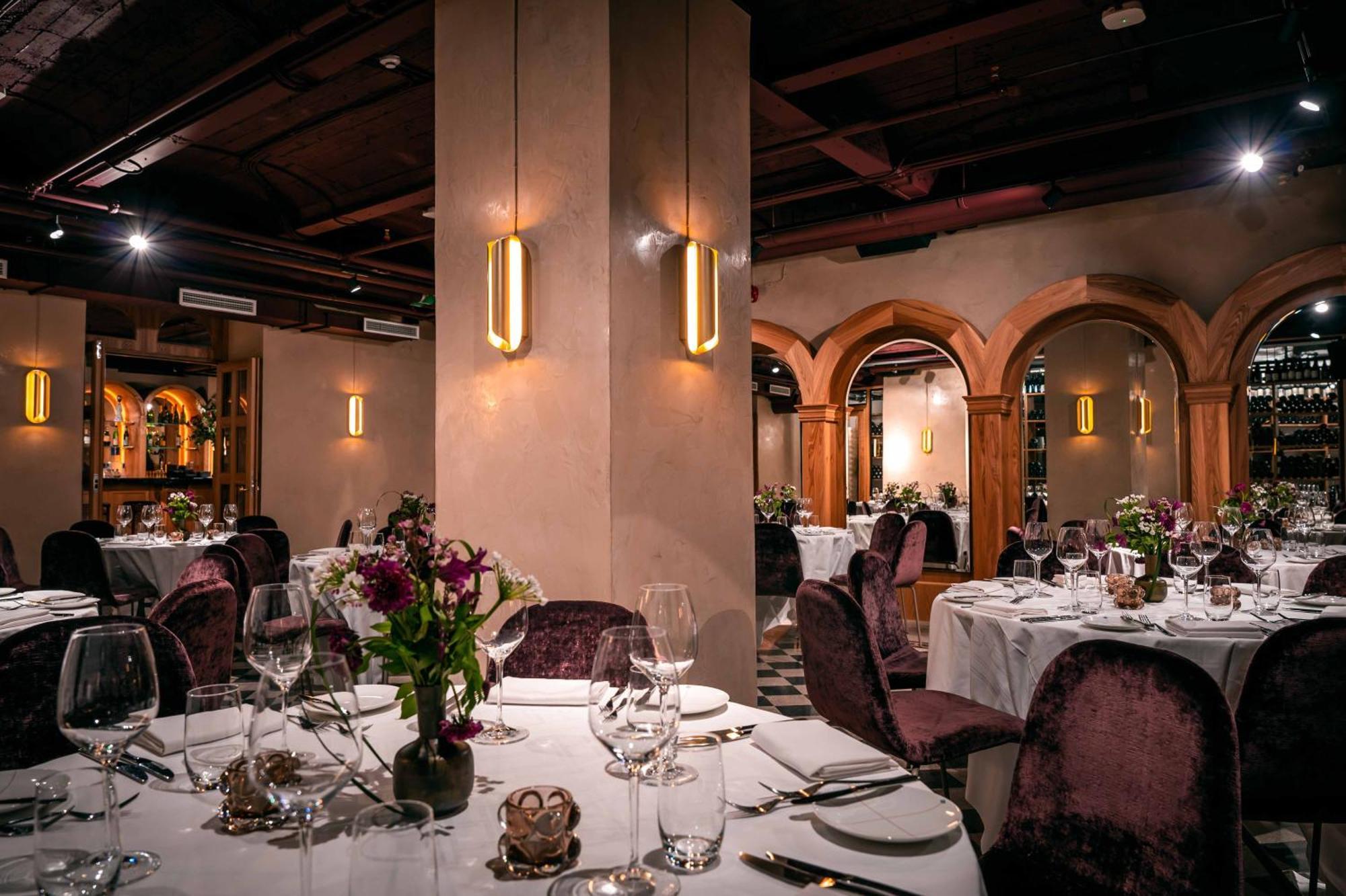 Bank Hotel, A Member Of Small Luxury Hotels Stoccolma Esterno foto The interior of the restaurant