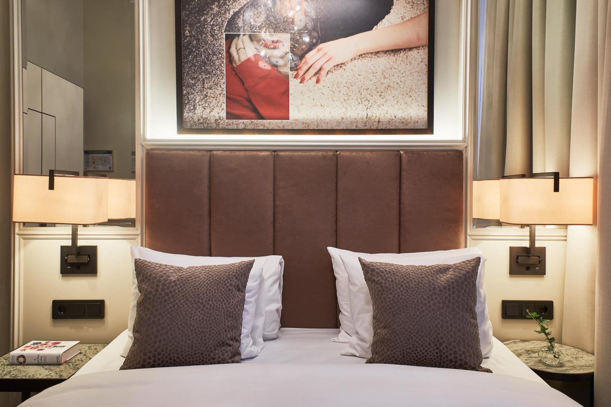 Bank Hotel, A Member Of Small Luxury Hotels Stoccolma Esterno foto A bedroom at the hotel